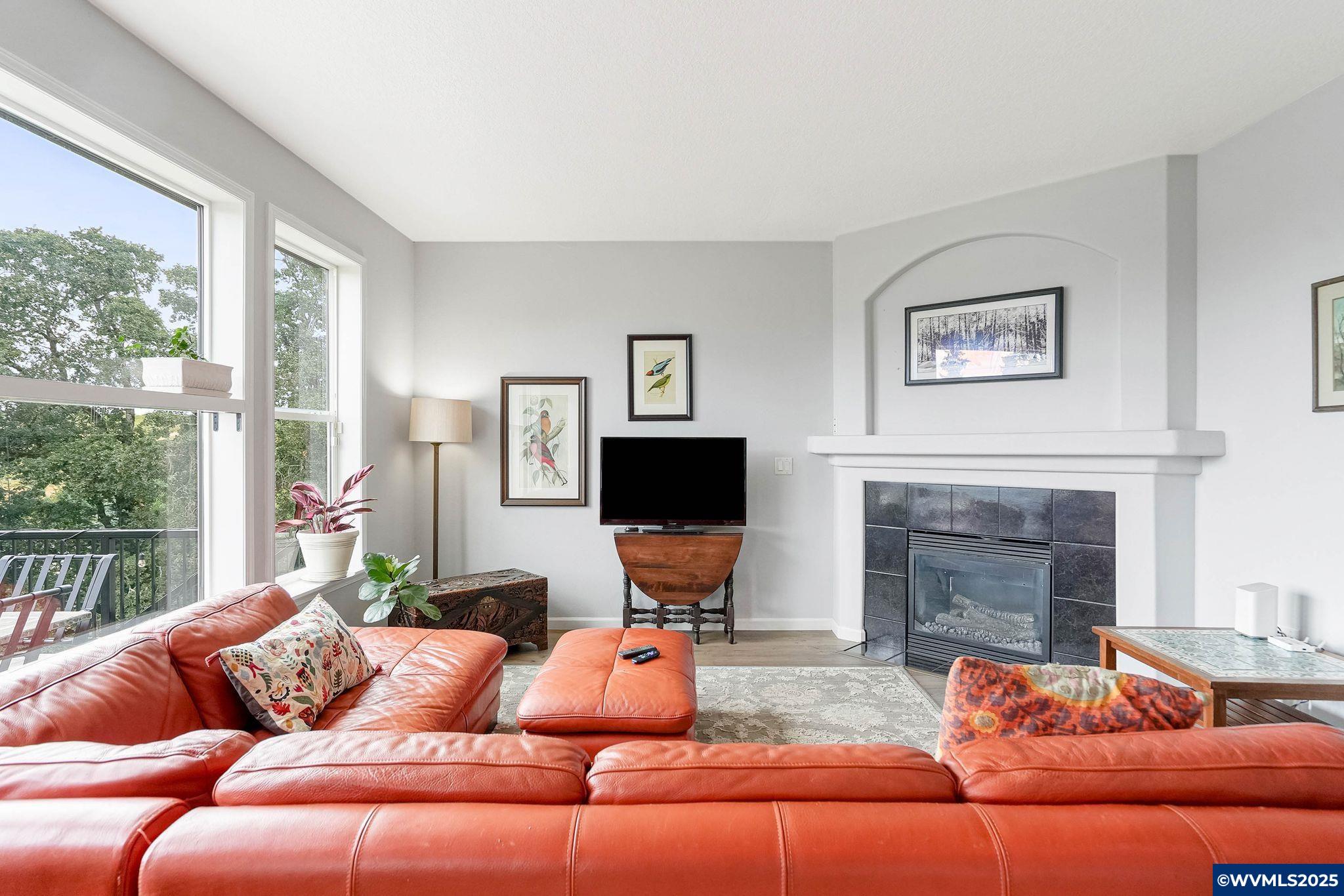 Salem, Oregon 97302, United States, 4 Bedrooms Bedrooms, ,4 BathroomsBathrooms,Residential,Active,189844