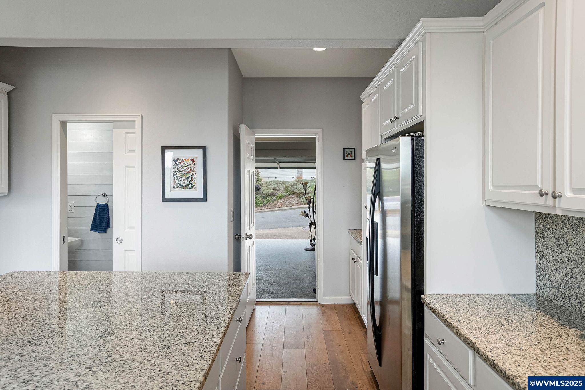 Salem, Oregon 97302, United States, 4 Bedrooms Bedrooms, ,4 BathroomsBathrooms,Residential,Active,189844