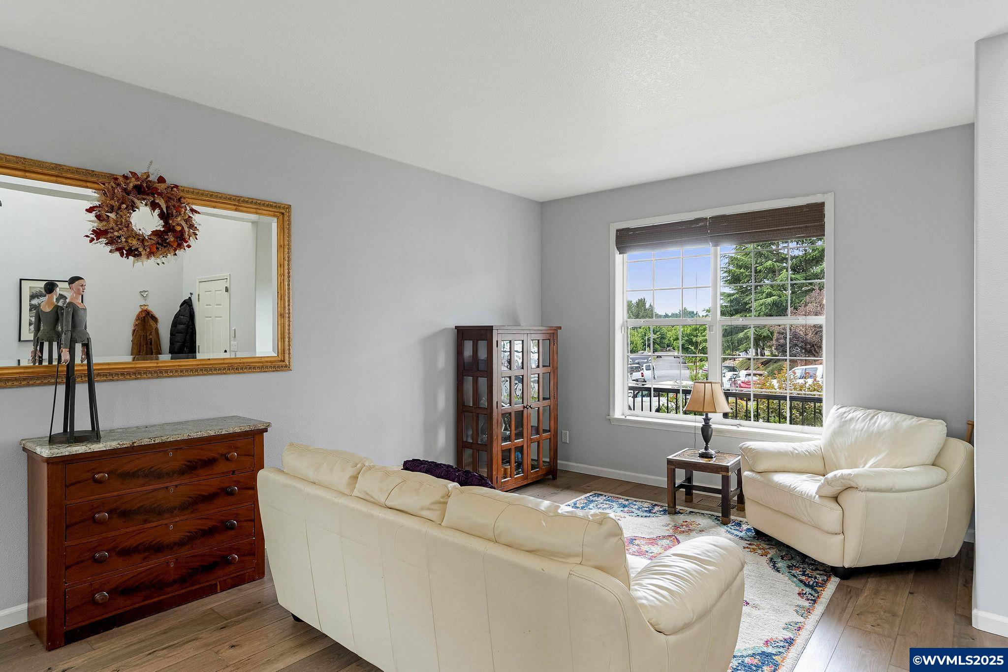 Salem, Oregon 97302, United States, 4 Bedrooms Bedrooms, ,4 BathroomsBathrooms,Residential,Active,189844