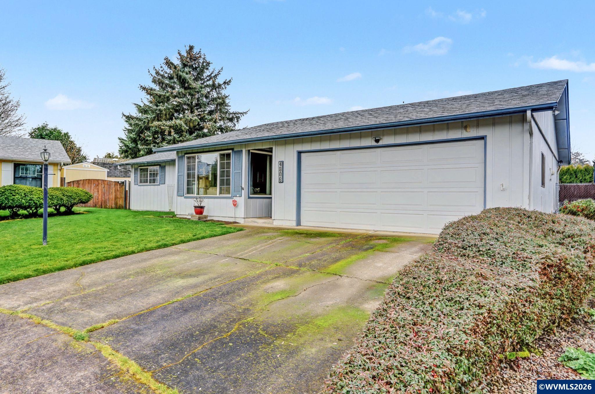 4806 Capistrano Ct NE