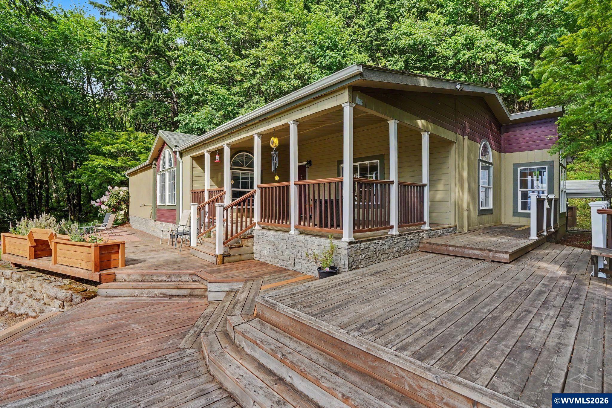 22475 SE Royal Anne Dr