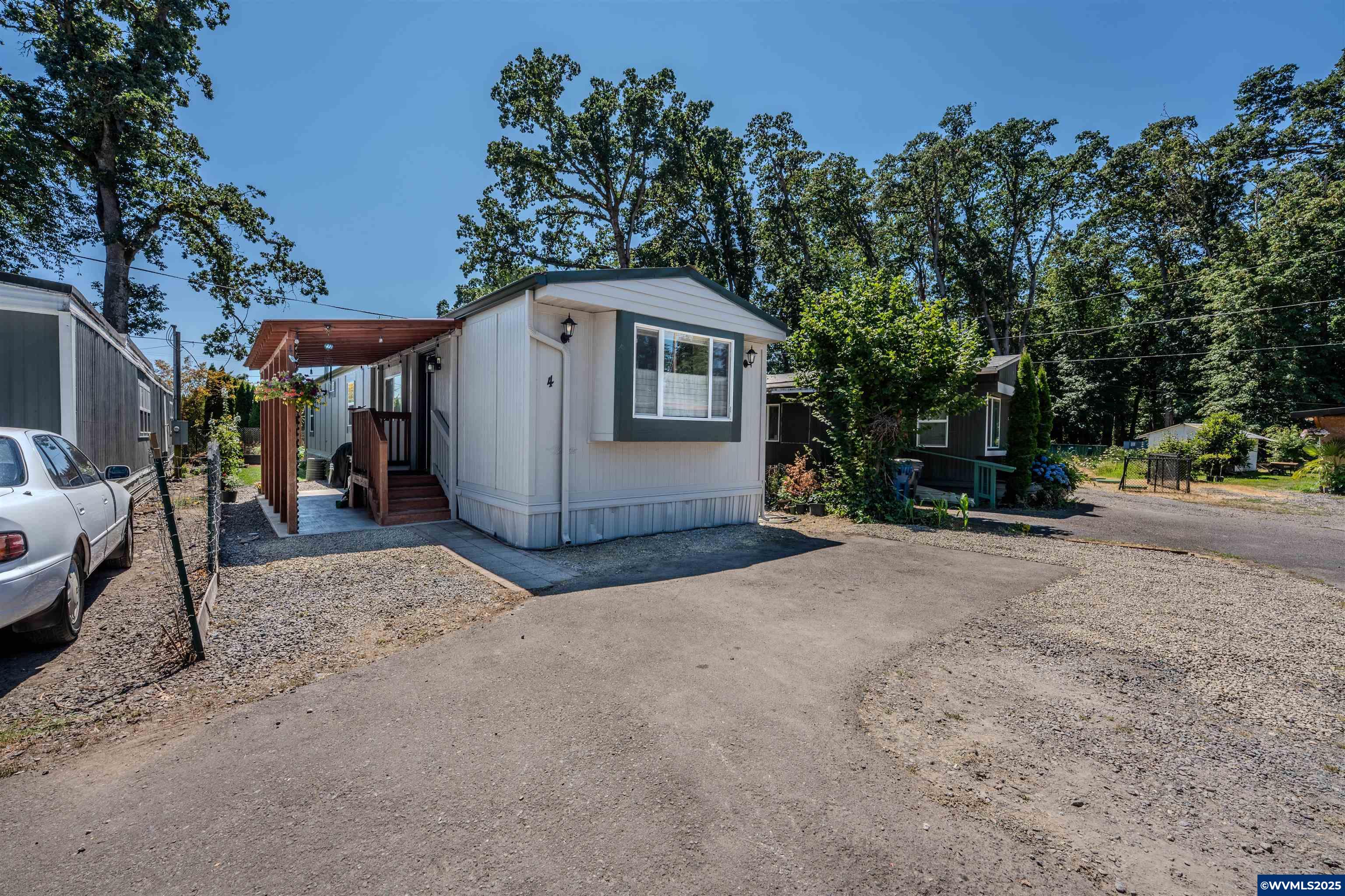 1065 Pacific Hwy