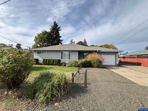 135 College Dr NW Salem OR 97304