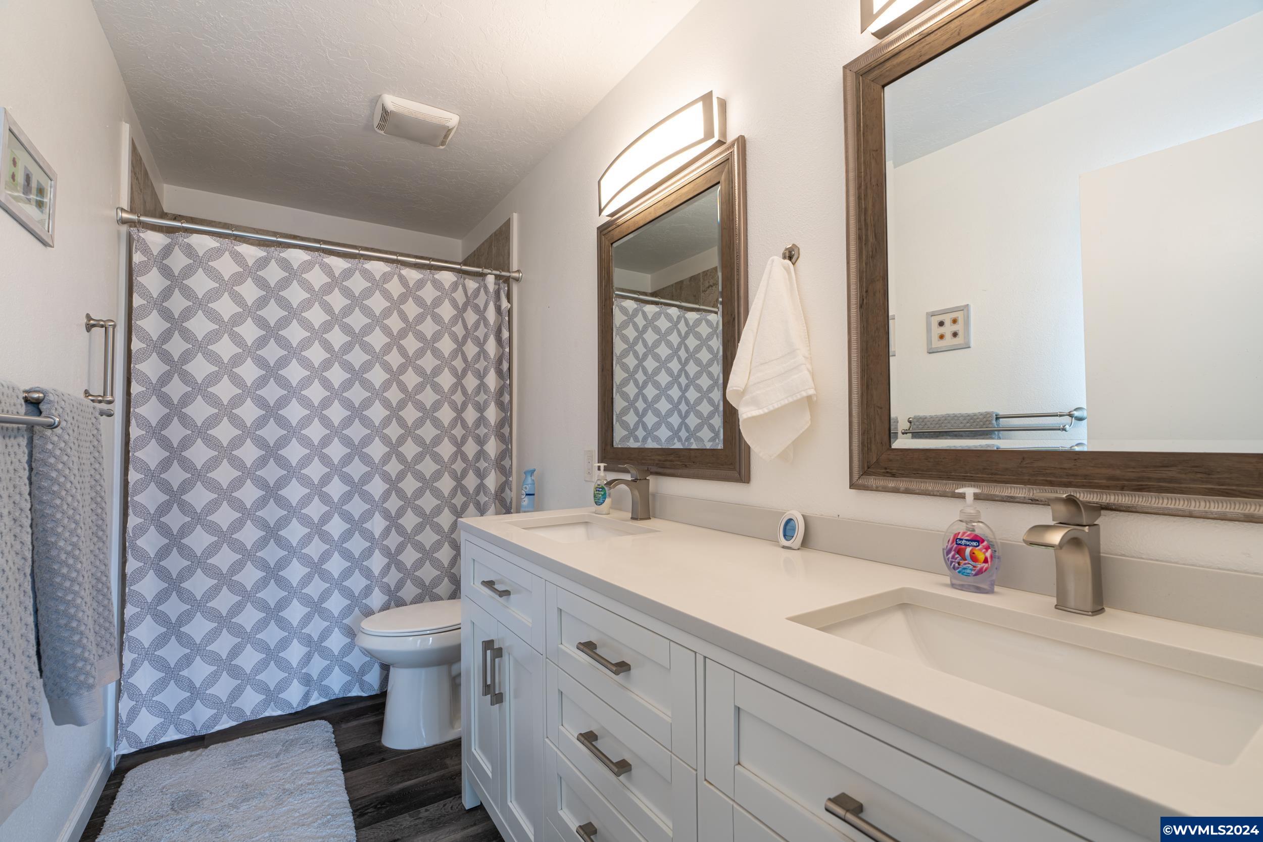 Newport, Oregon 97365, United States, 3 Bedrooms Bedrooms, ,3 BathroomsBathrooms,Residential,Active,43906