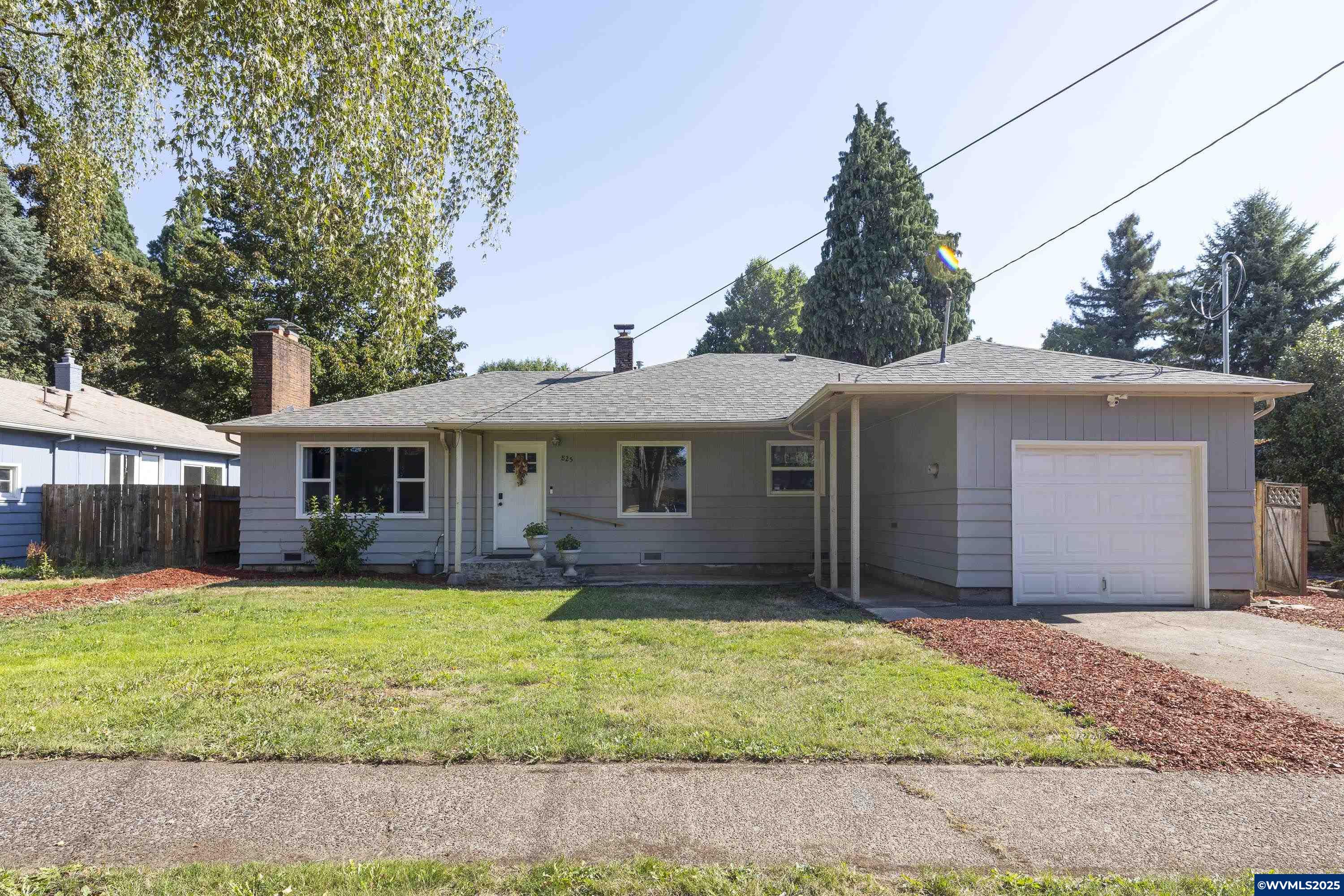825 High St