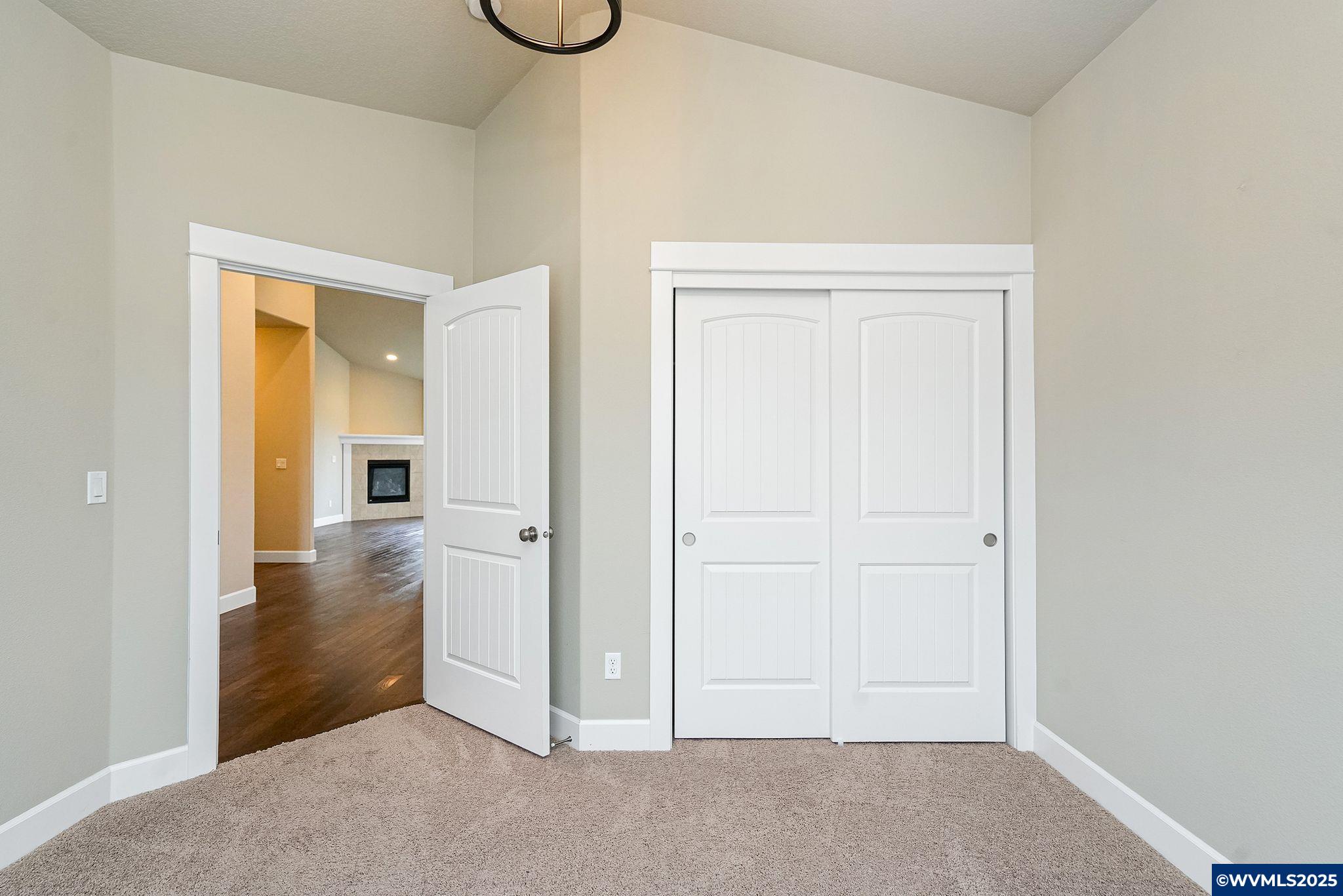 Monmouth, Oregon 97361, United States, 4 Bedrooms Bedrooms, ,2 BathroomsBathrooms,Residential,Active,250616