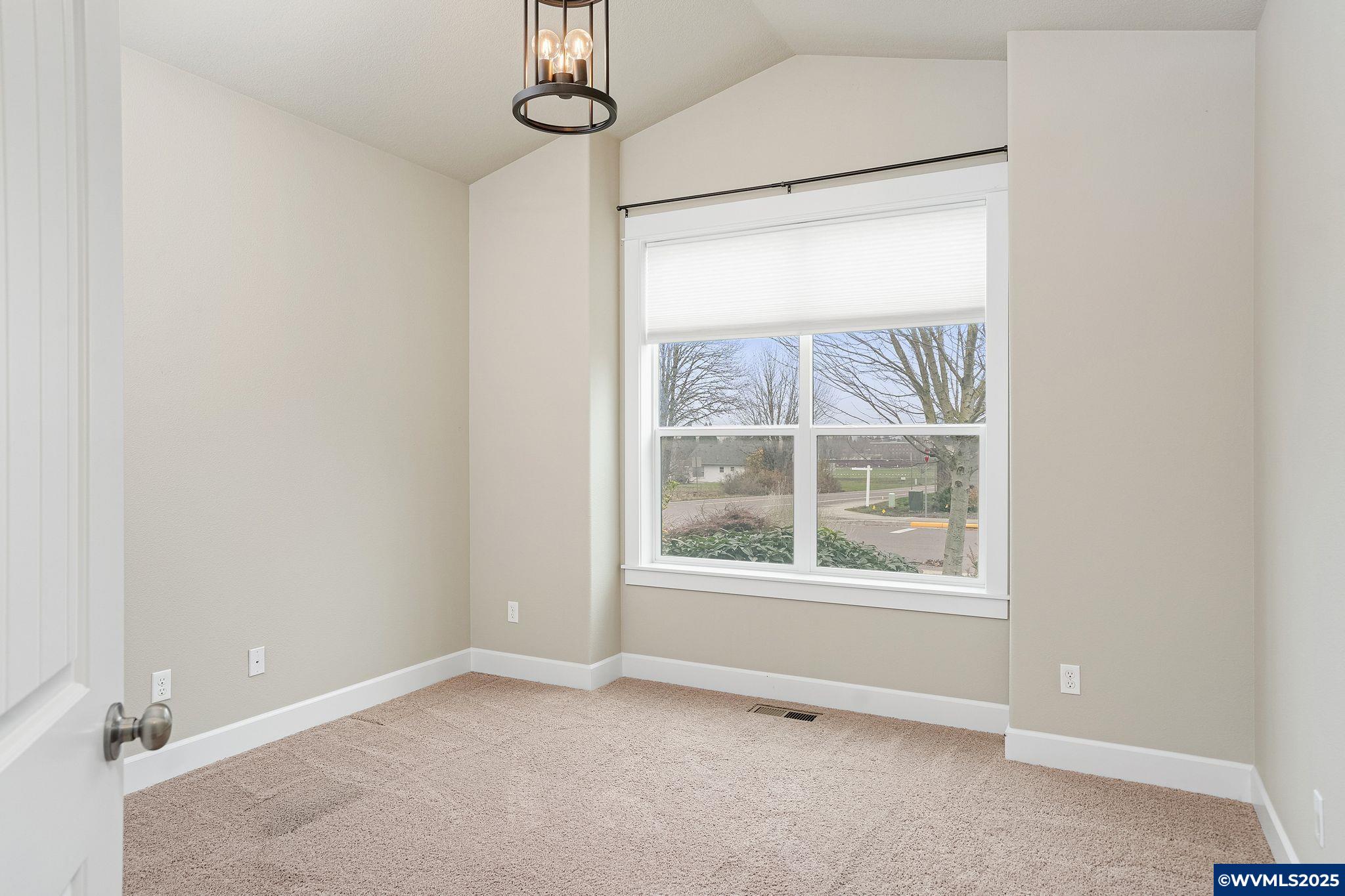 Monmouth, Oregon 97361, United States, 4 Bedrooms Bedrooms, ,2 BathroomsBathrooms,Residential,Active,250616