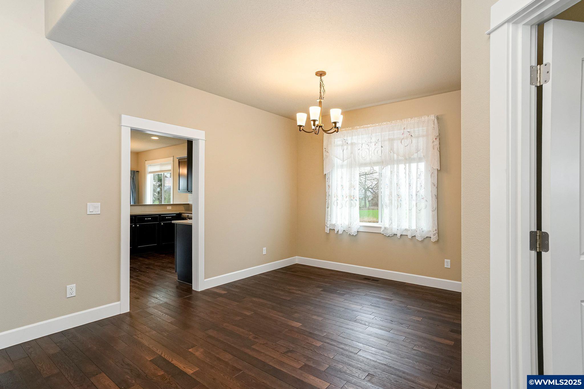 Monmouth, Oregon 97361, United States, 4 Bedrooms Bedrooms, ,2 BathroomsBathrooms,Residential,Active,250616