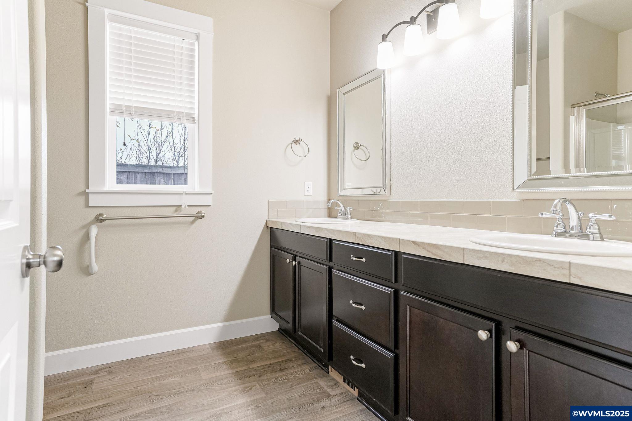 Monmouth, Oregon 97361, United States, 4 Bedrooms Bedrooms, ,2 BathroomsBathrooms,Residential,Active,250616