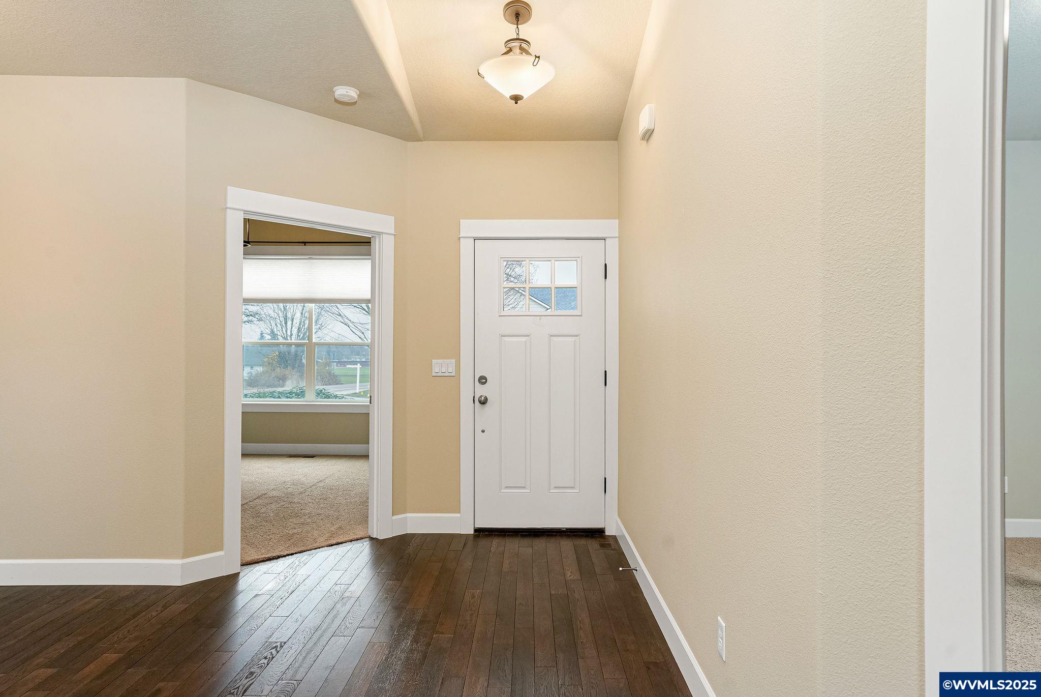 Monmouth, Oregon 97361, United States, 4 Bedrooms Bedrooms, ,2 BathroomsBathrooms,Residential,Active,250616