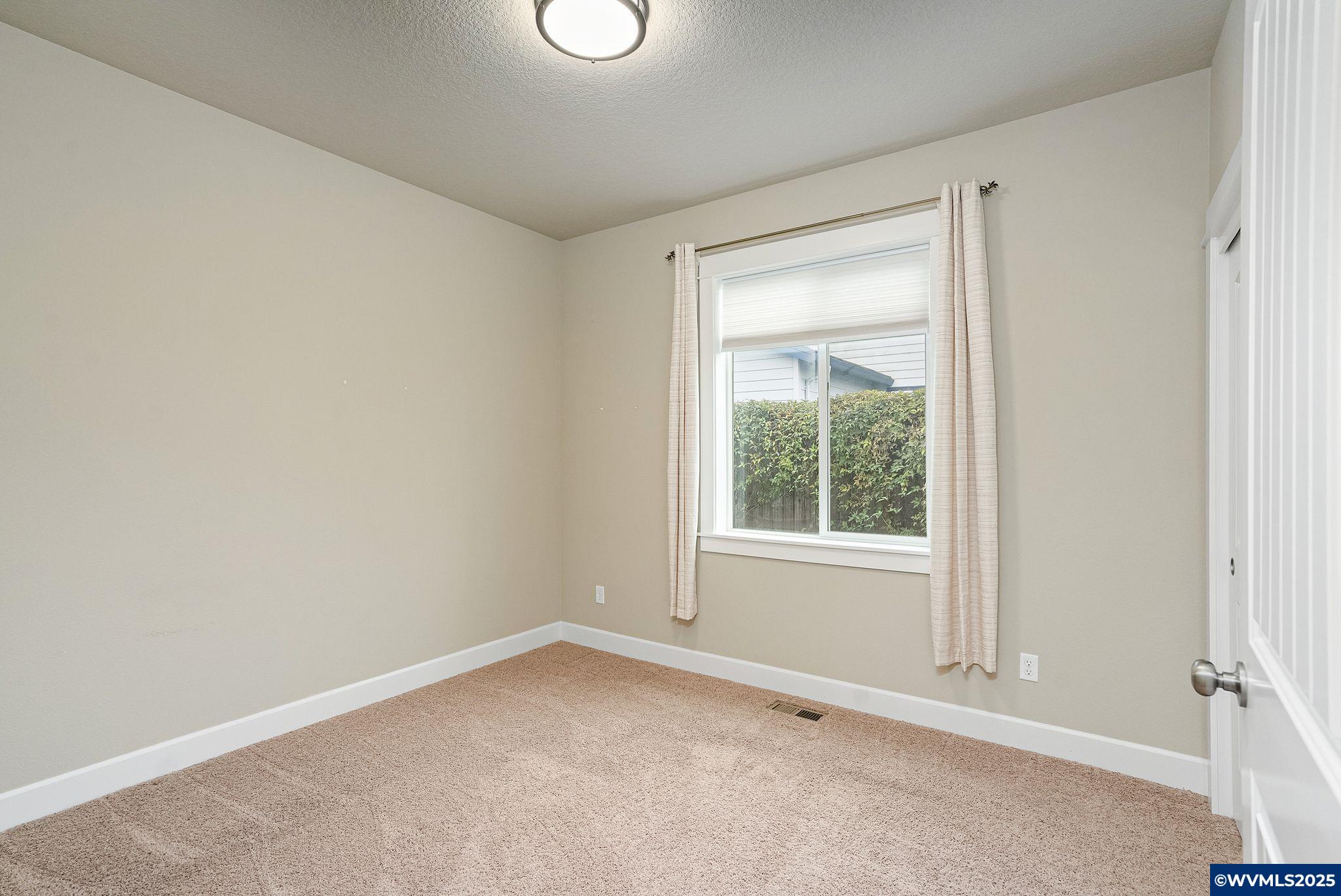 Monmouth, Oregon 97361, United States, 4 Bedrooms Bedrooms, ,2 BathroomsBathrooms,Residential,Active,250616