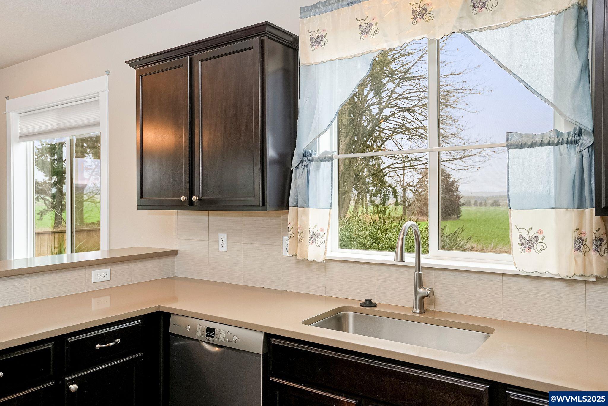 Monmouth, Oregon 97361, United States, 4 Bedrooms Bedrooms, ,2 BathroomsBathrooms,Residential,Active,250616