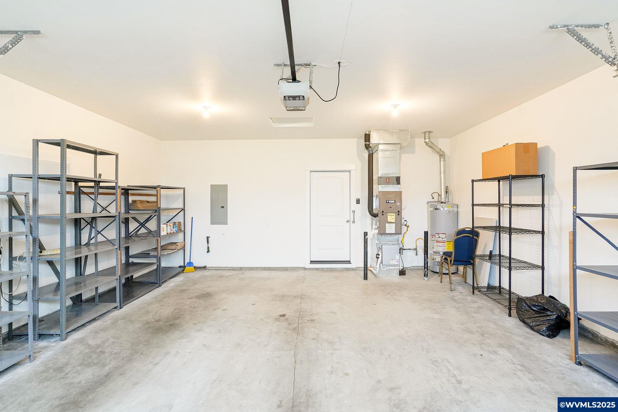 Monmouth, Oregon 97361, United States, 4 Bedrooms Bedrooms, ,2 BathroomsBathrooms,Residential,Active,250616