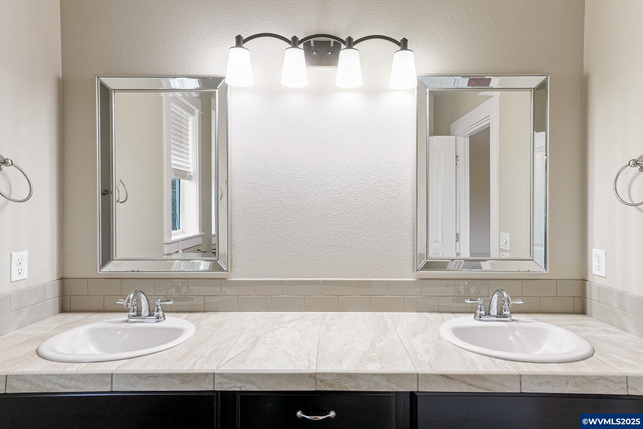 Monmouth, Oregon 97361, United States, 4 Bedrooms Bedrooms, ,2 BathroomsBathrooms,Residential,Active,250616