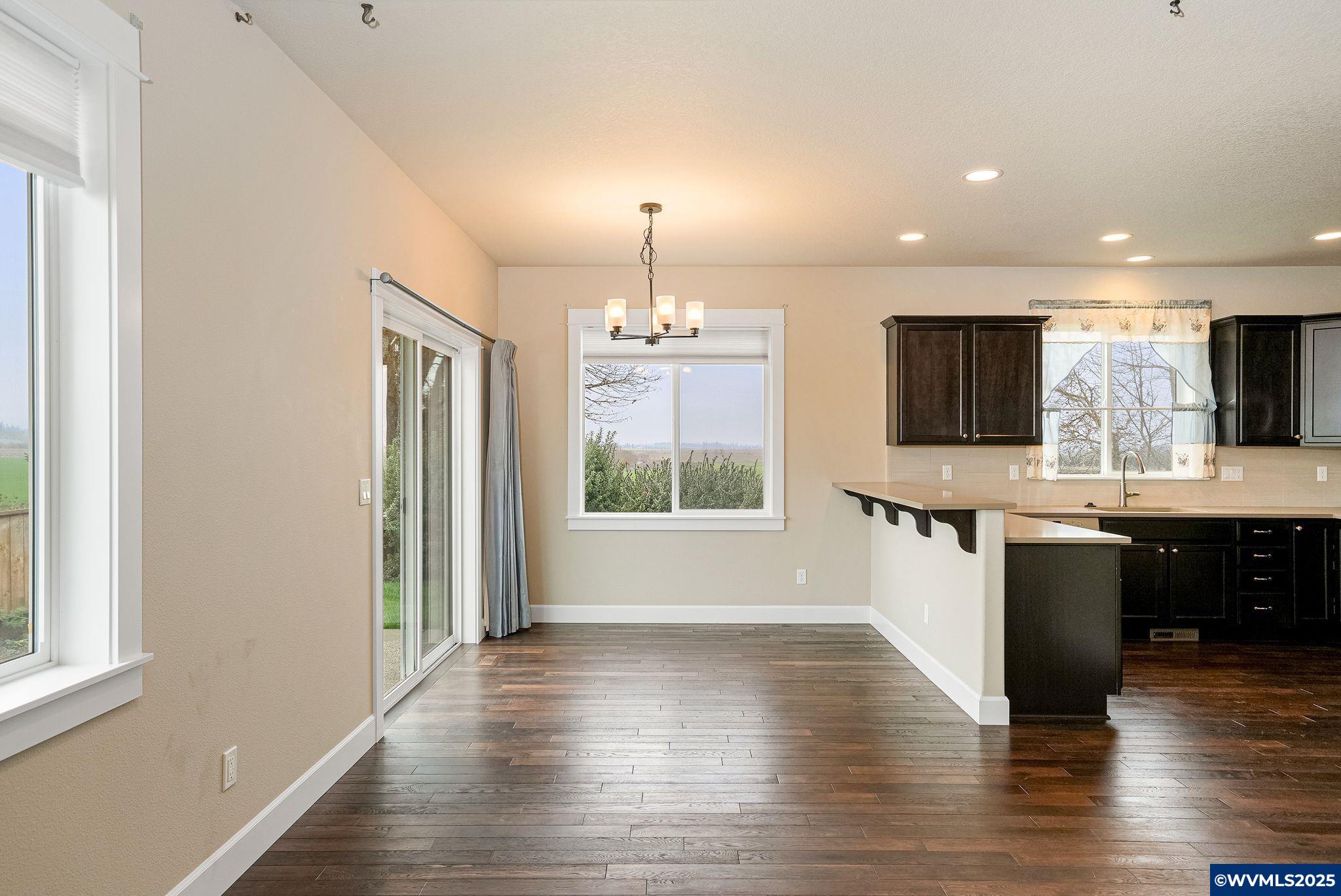 Monmouth, Oregon 97361, United States, 4 Bedrooms Bedrooms, ,2 BathroomsBathrooms,Residential,Active,250616