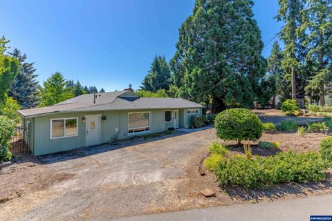 Single Family Residence in Salem OR 5198 Skyline Rd.jpg