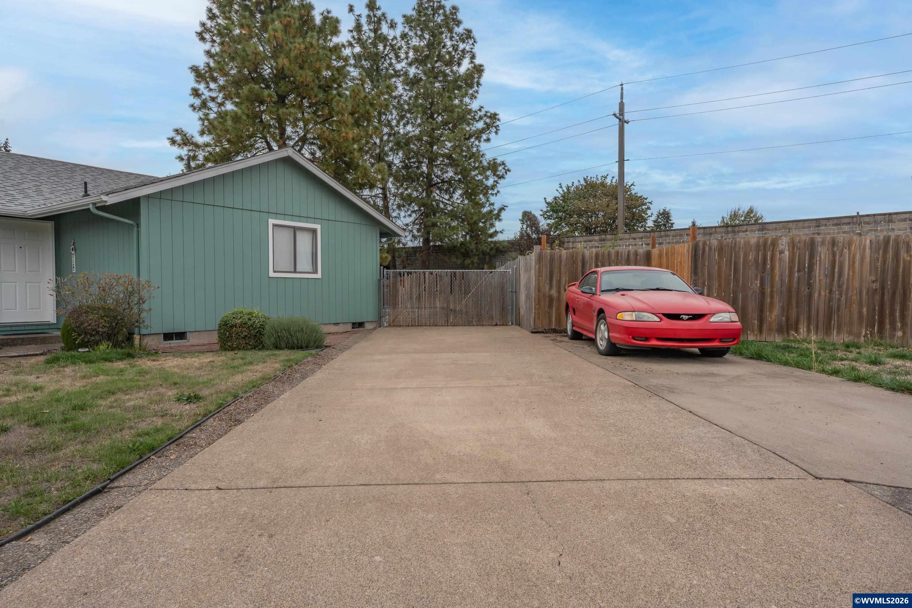 1285 Laurelhurst Dr