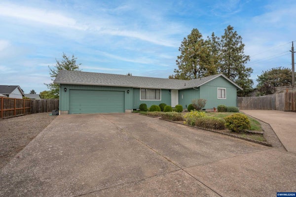 1285 LAURELHURST DR, EUGENE, OR 97402 - Image a2c95a35fcf8535f40eb74791f73dc71/2152714704