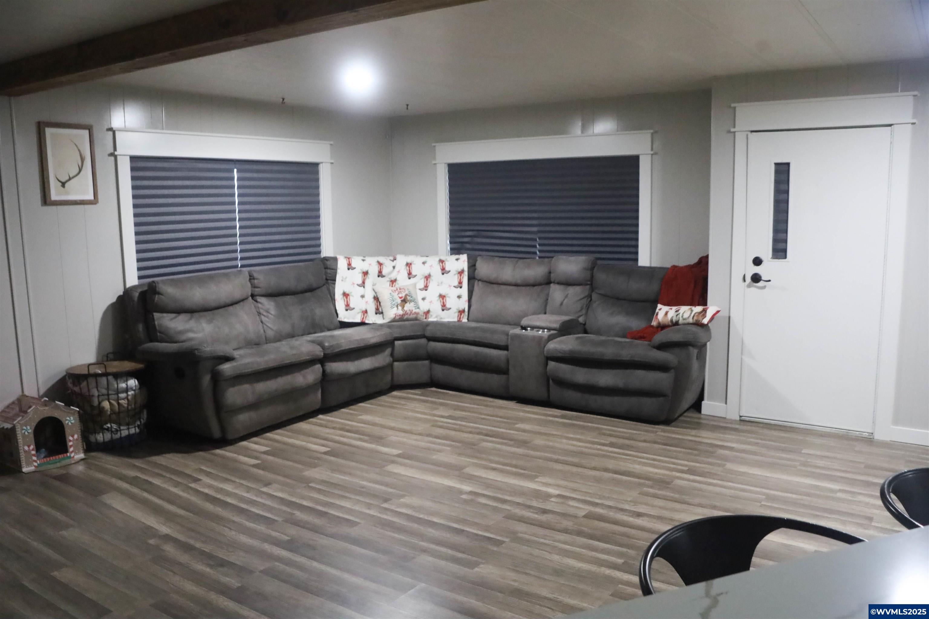 300 SE Goodnight #83 Av