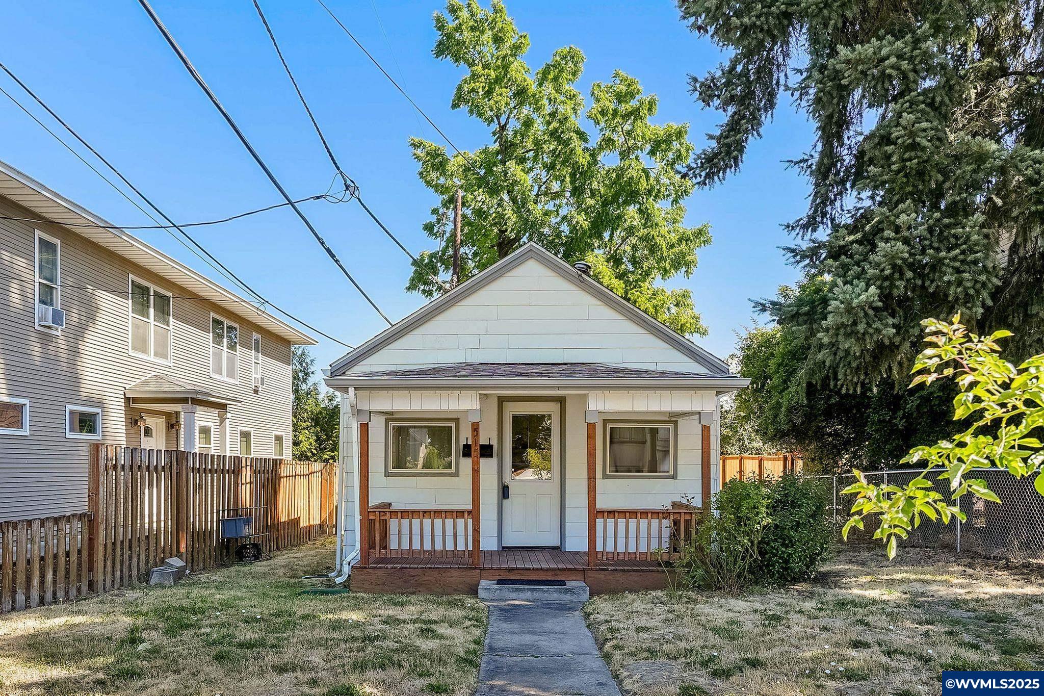515 NW Polk Av