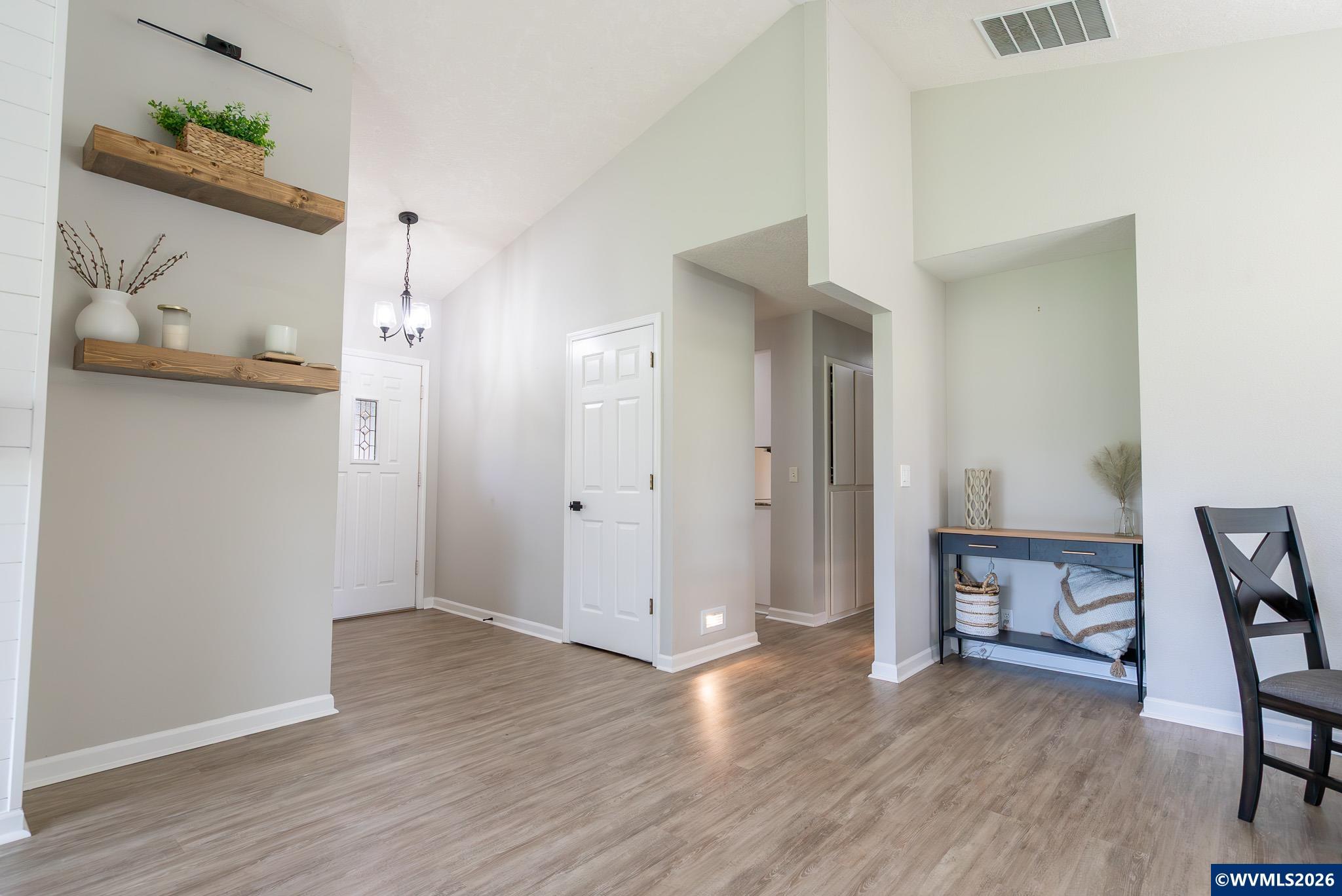 1140 Clover Valley Ct NE