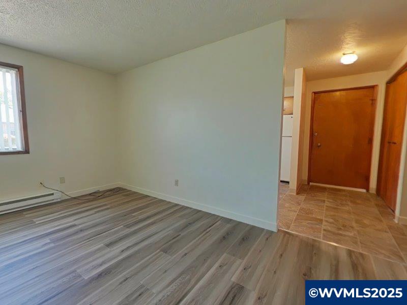 560 NW 19th St
