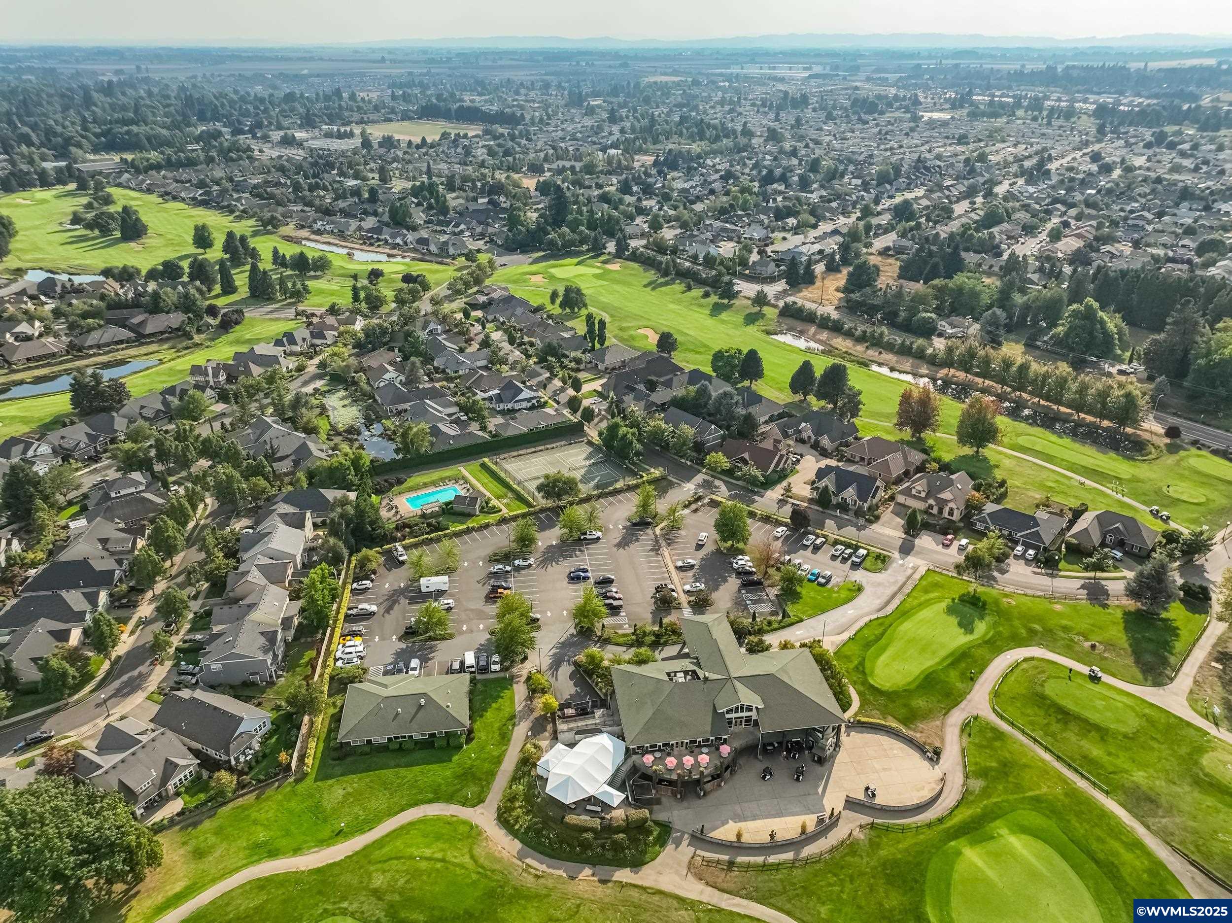 Woodburn, Oregon 97071, United States, 4 Bedrooms Bedrooms, ,3 BathroomsBathrooms,Residential,Active,198383