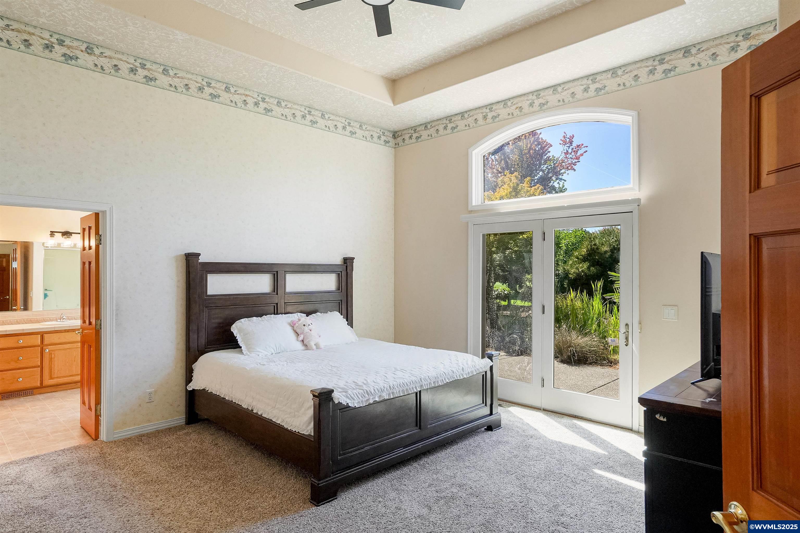 Woodburn, Oregon 97071, United States, 4 Bedrooms Bedrooms, ,3 BathroomsBathrooms,Residential,Active,198383