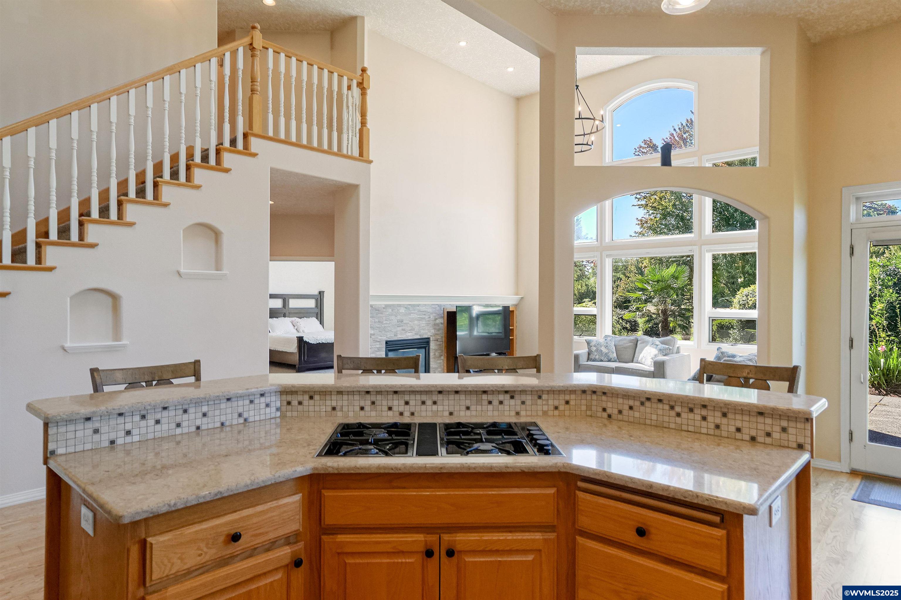 Woodburn, Oregon 97071, United States, 4 Bedrooms Bedrooms, ,3 BathroomsBathrooms,Residential,Active,198383