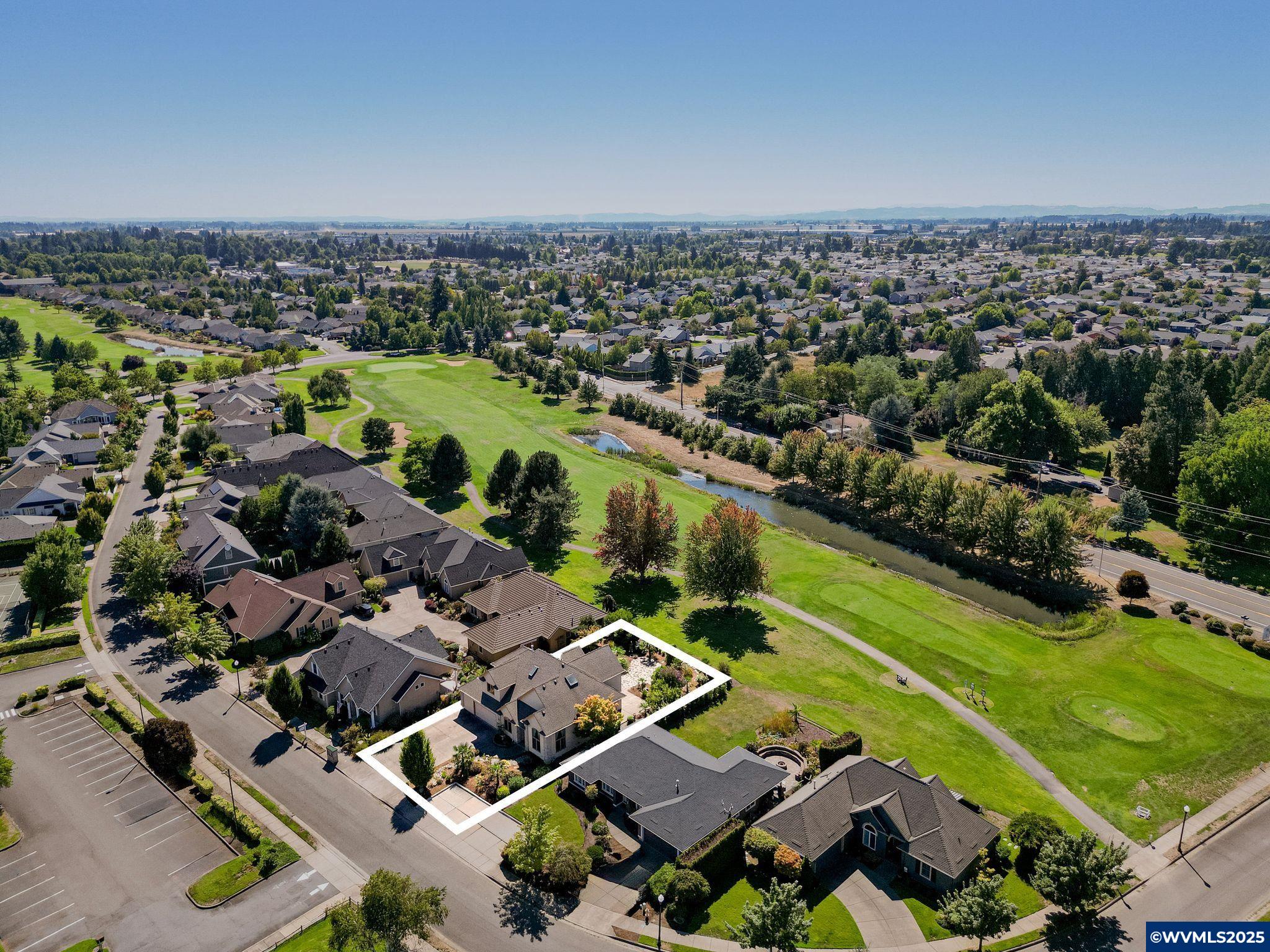 Woodburn, Oregon 97071, United States, 4 Bedrooms Bedrooms, ,3 BathroomsBathrooms,Residential,Active,198383