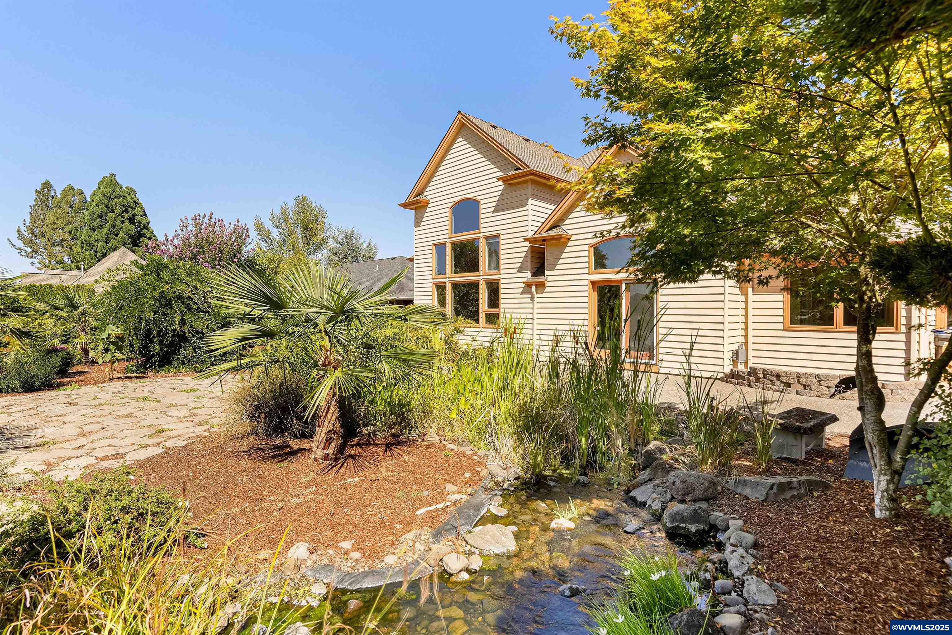 Woodburn, Oregon 97071, United States, 4 Bedrooms Bedrooms, ,3 BathroomsBathrooms,Residential,Active,198383