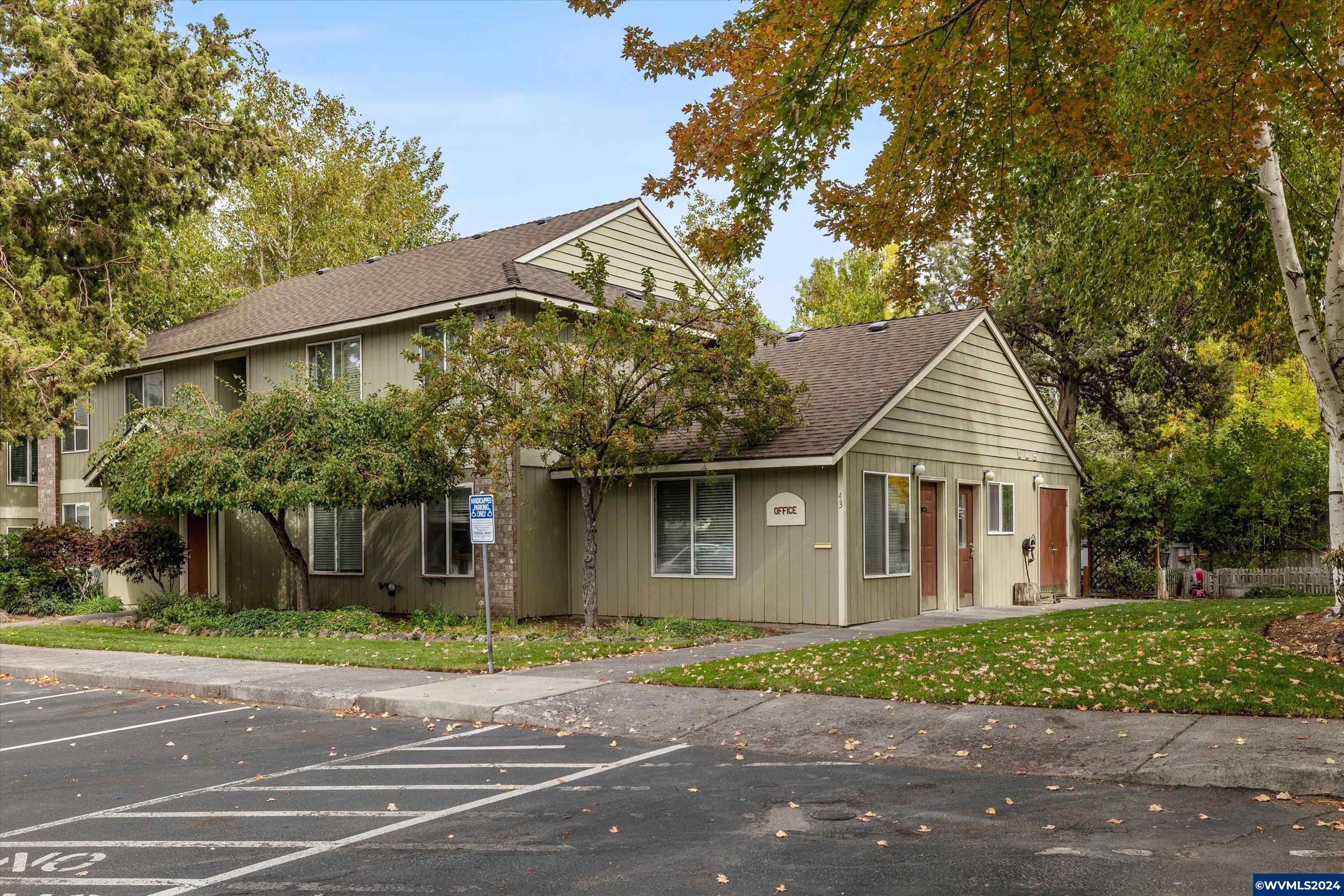 1280 NE Purcell (-1330) Bl