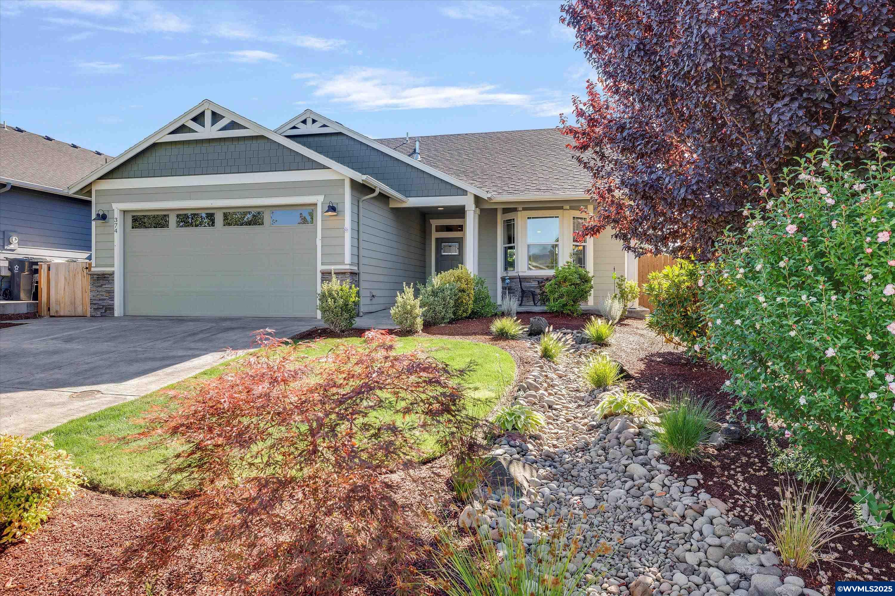 374 SW Applegate Trail Dr Dr