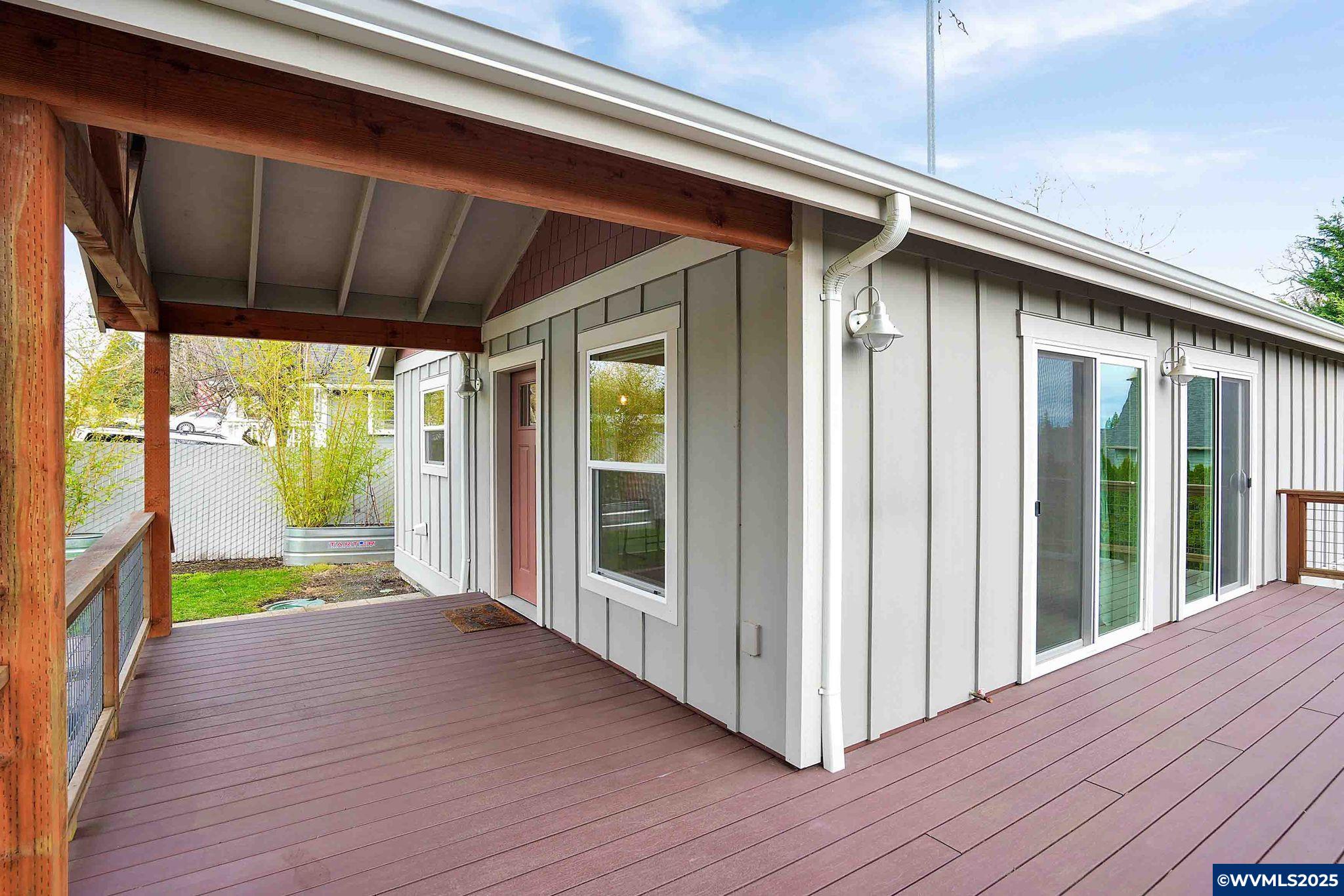 Silverton, Oregon 97381, United States, 1 Bedroom Bedrooms, ,1 BathroomBathrooms,Residential,Active,96062