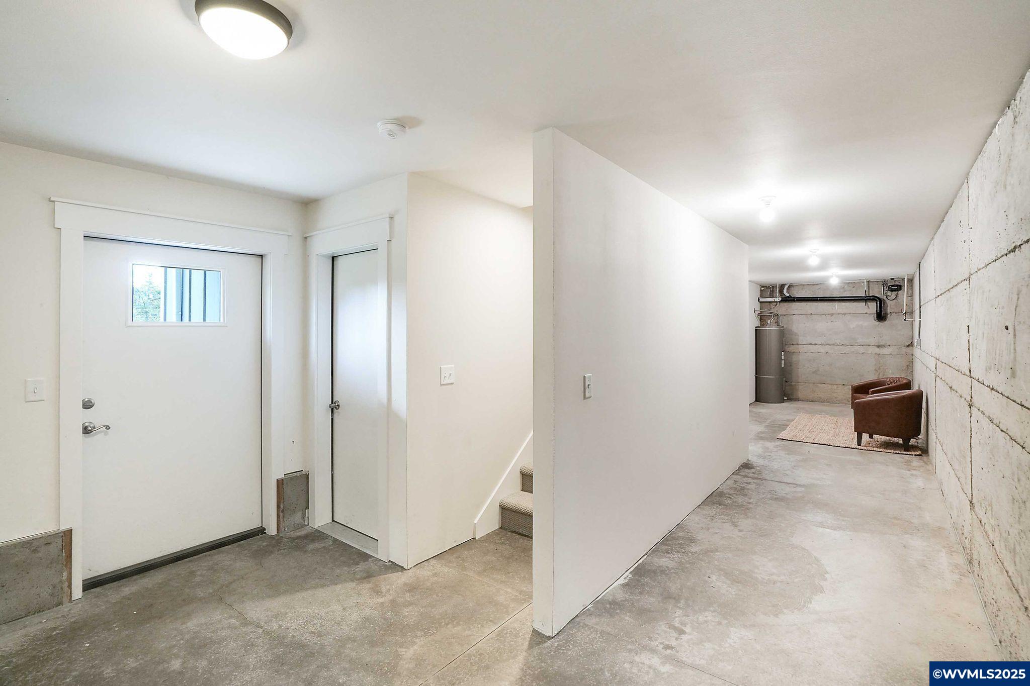 Silverton, Oregon 97381, United States, 1 Bedroom Bedrooms, ,1 BathroomBathrooms,Residential,Active,96062