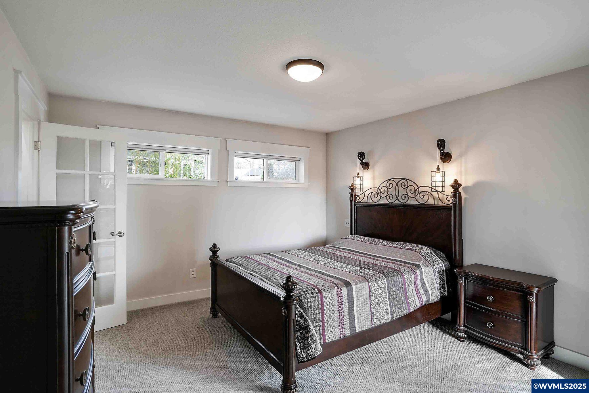 Silverton, Oregon 97381, United States, 1 Bedroom Bedrooms, ,1 BathroomBathrooms,Residential,Active,96062