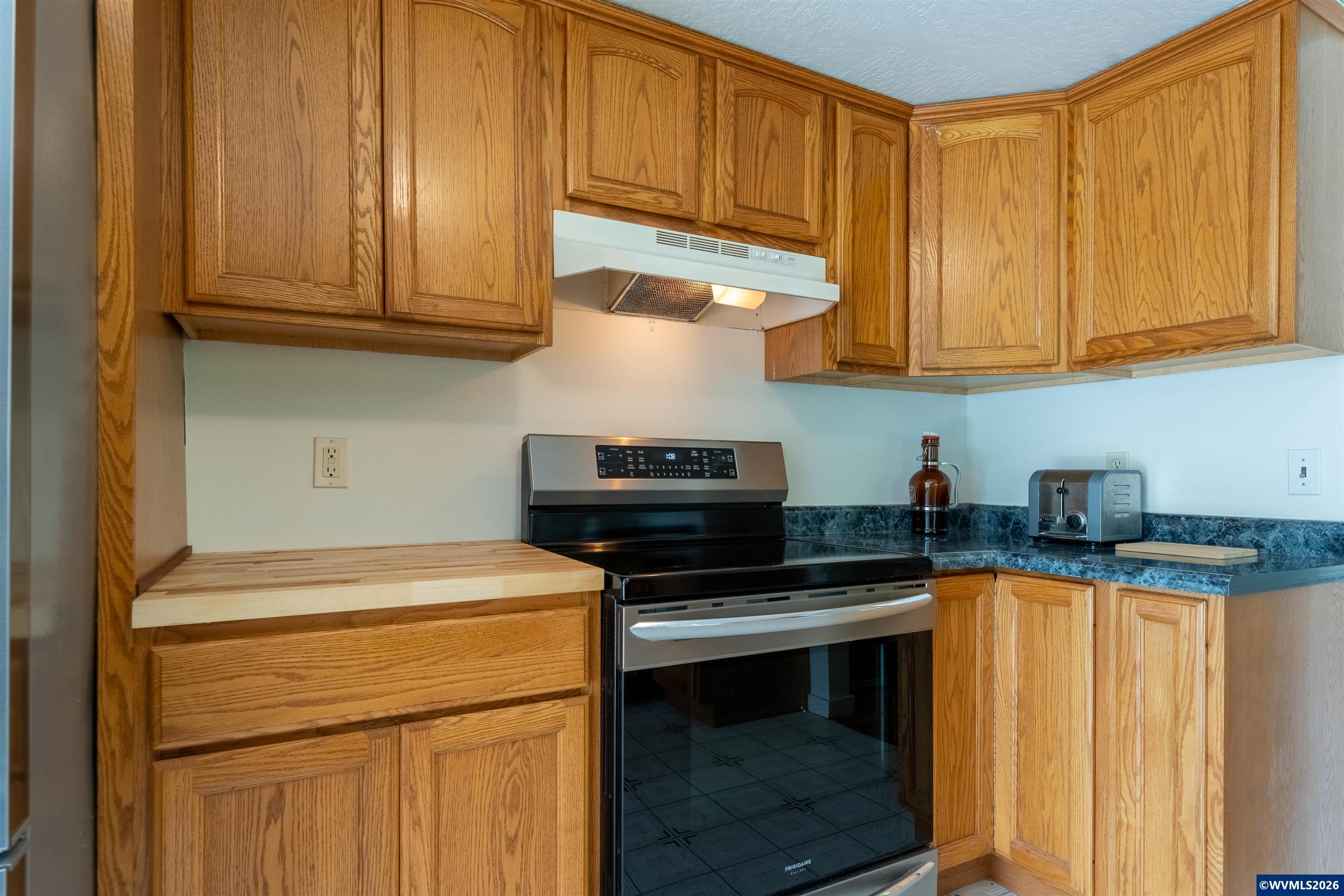 25804 Highway 99W