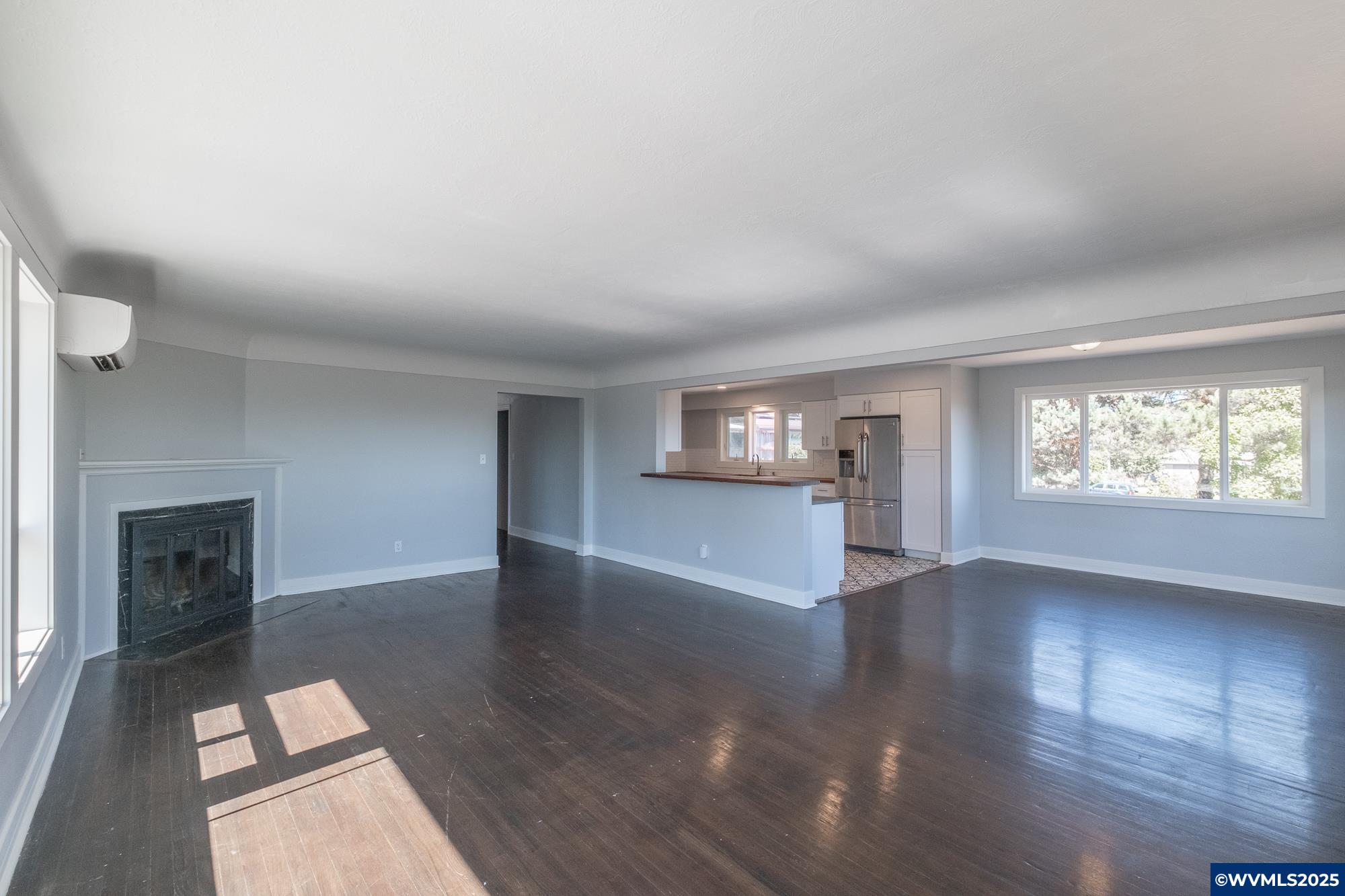 Salem, Oregon 97302, United States, 6 Bedrooms Bedrooms, ,2 BathroomsBathrooms,Residential,Pending,211641