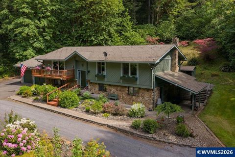 41178 Port Dr Sweet Home OR 97386