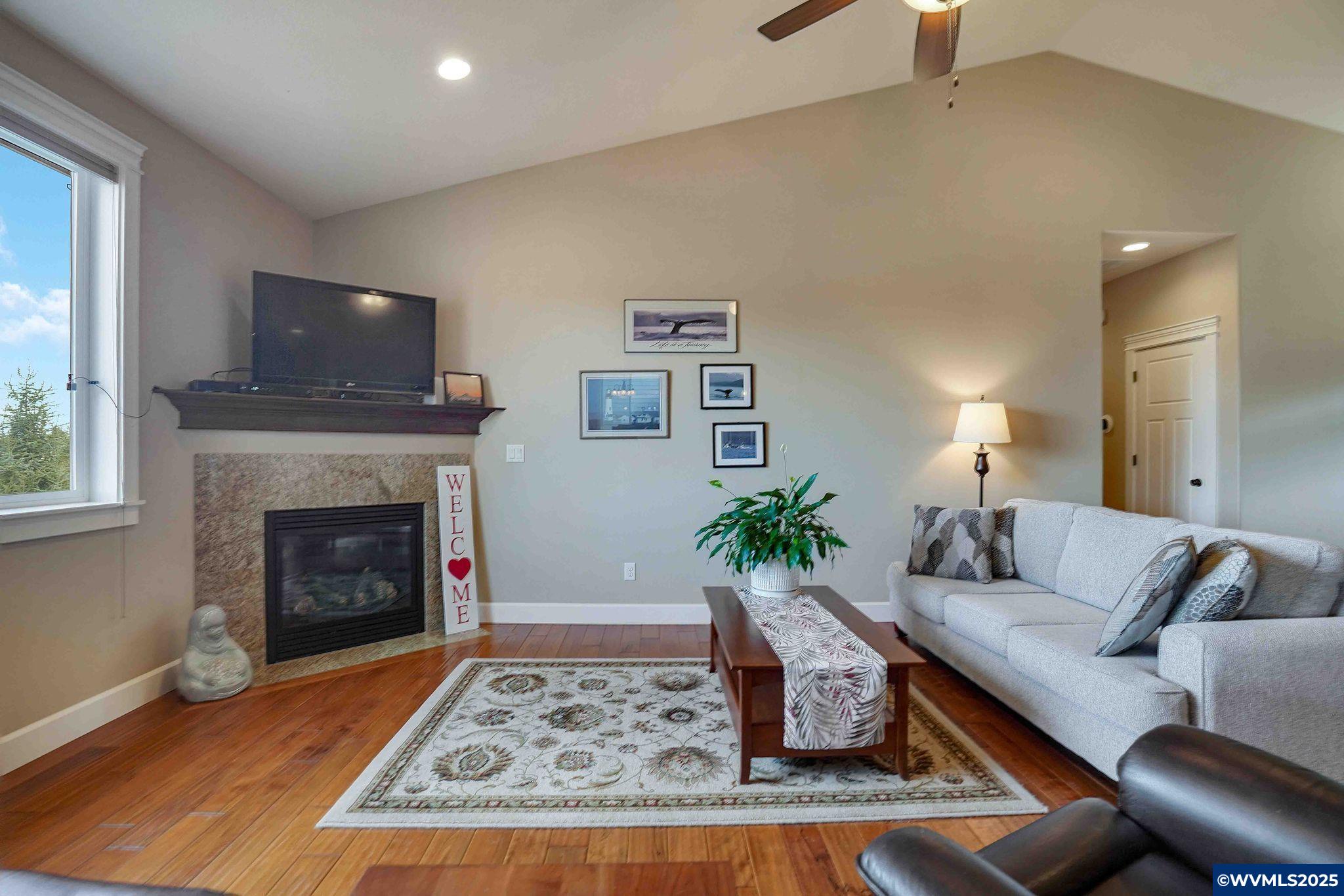 Salem, Oregon 97306, United States, 3 Bedrooms Bedrooms, ,2 BathroomsBathrooms,Residential,Active,95164