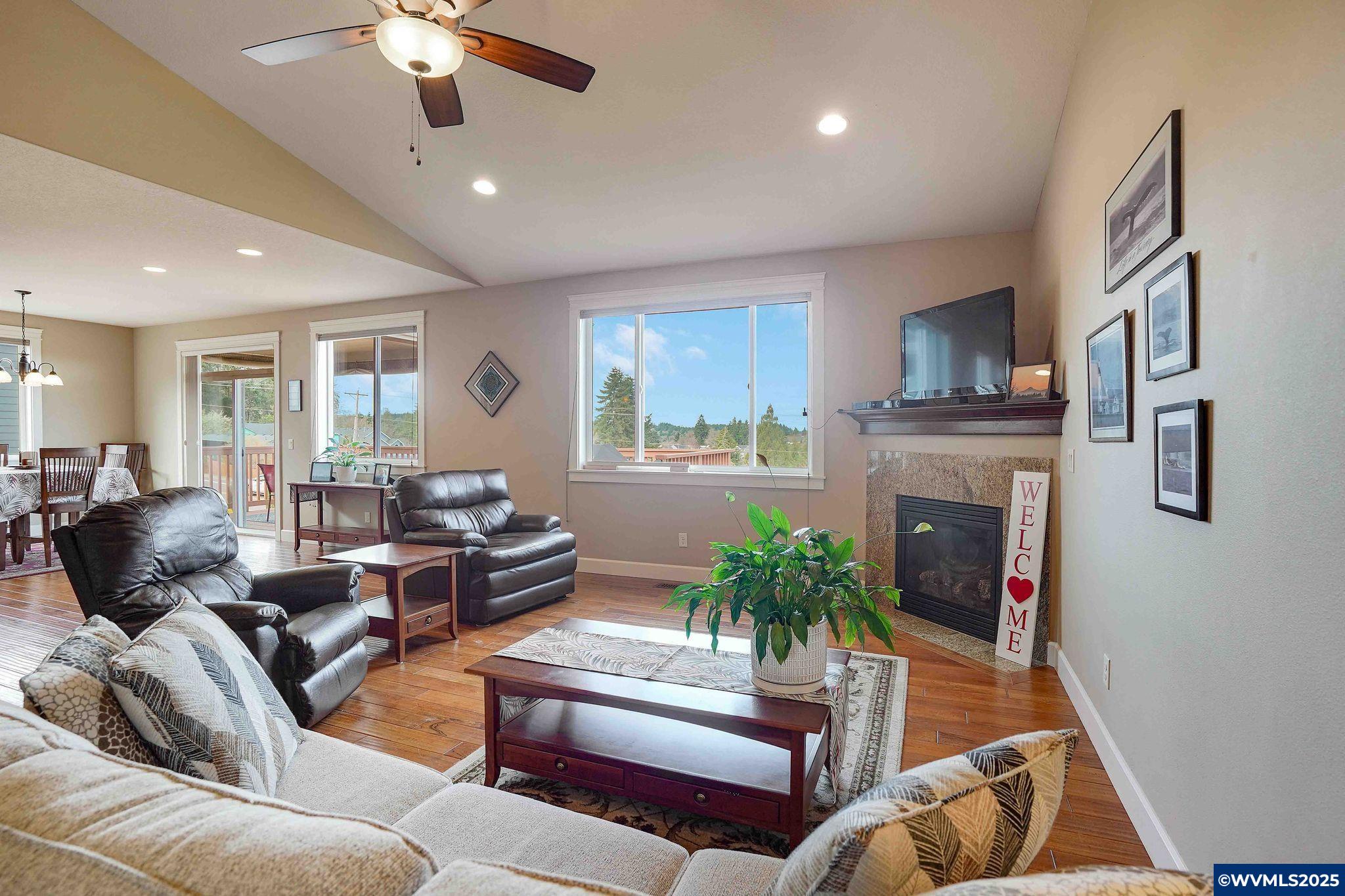 Salem, Oregon 97306, United States, 3 Bedrooms Bedrooms, ,2 BathroomsBathrooms,Residential,Active,95164