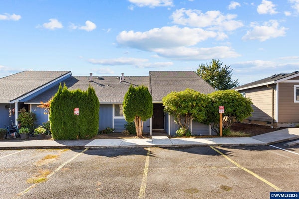 350 NE EVERGREEN CT APT 4, DALLAS, OR 97338 - Image abaa6fae1e69afb43530b5c0c2dc7eb8/2150709938