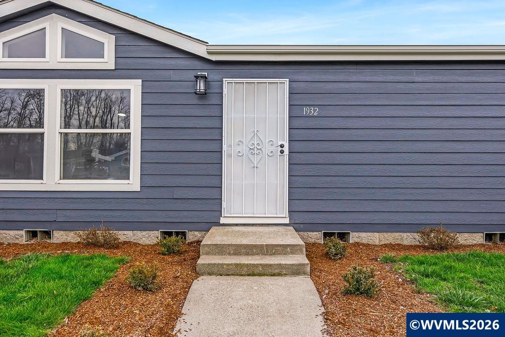 1932 Cottontail Ct NE