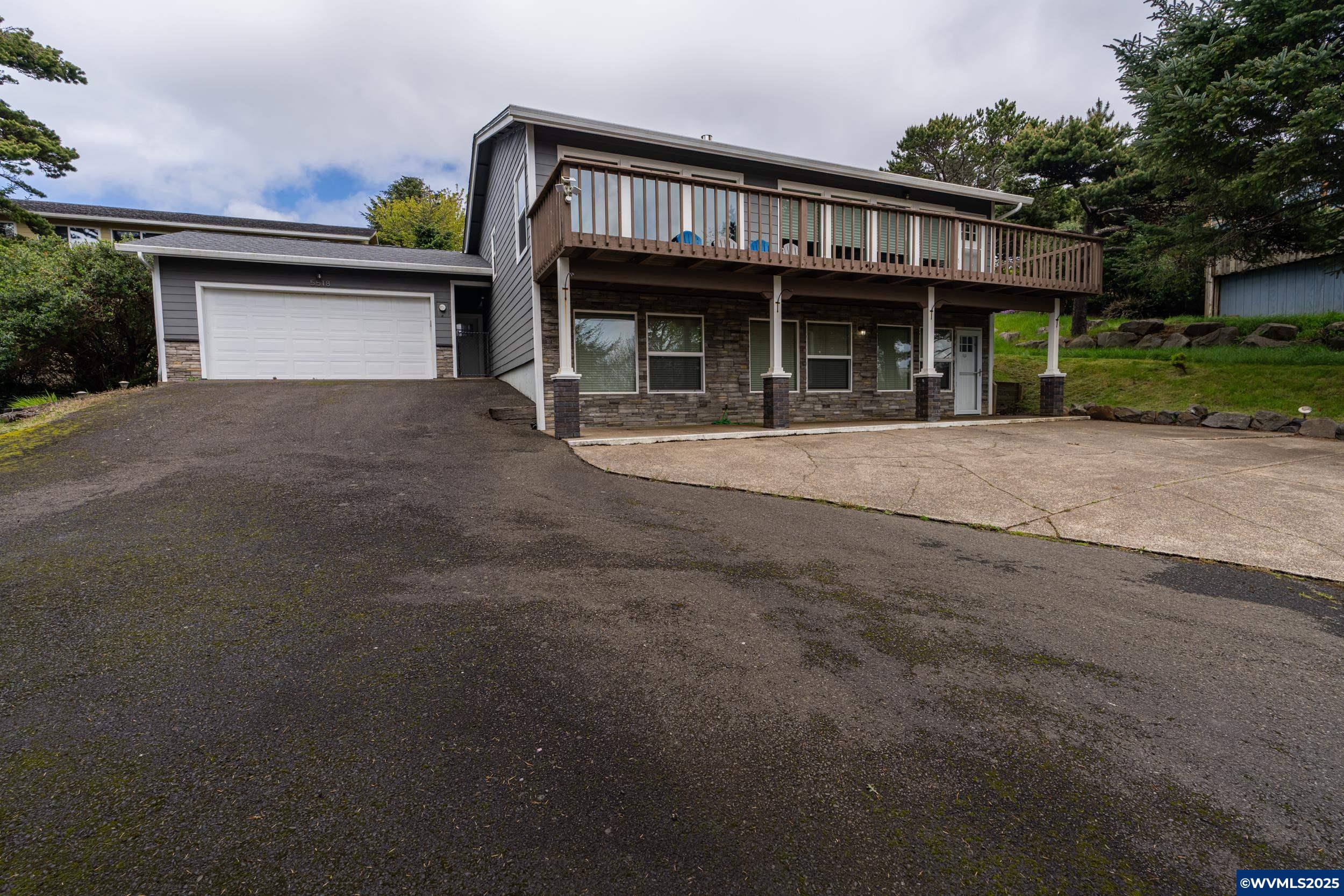 Newport, Oregon 97365, United States, 3 Bedrooms Bedrooms, ,3 BathroomsBathrooms,Residential,Pending,119714