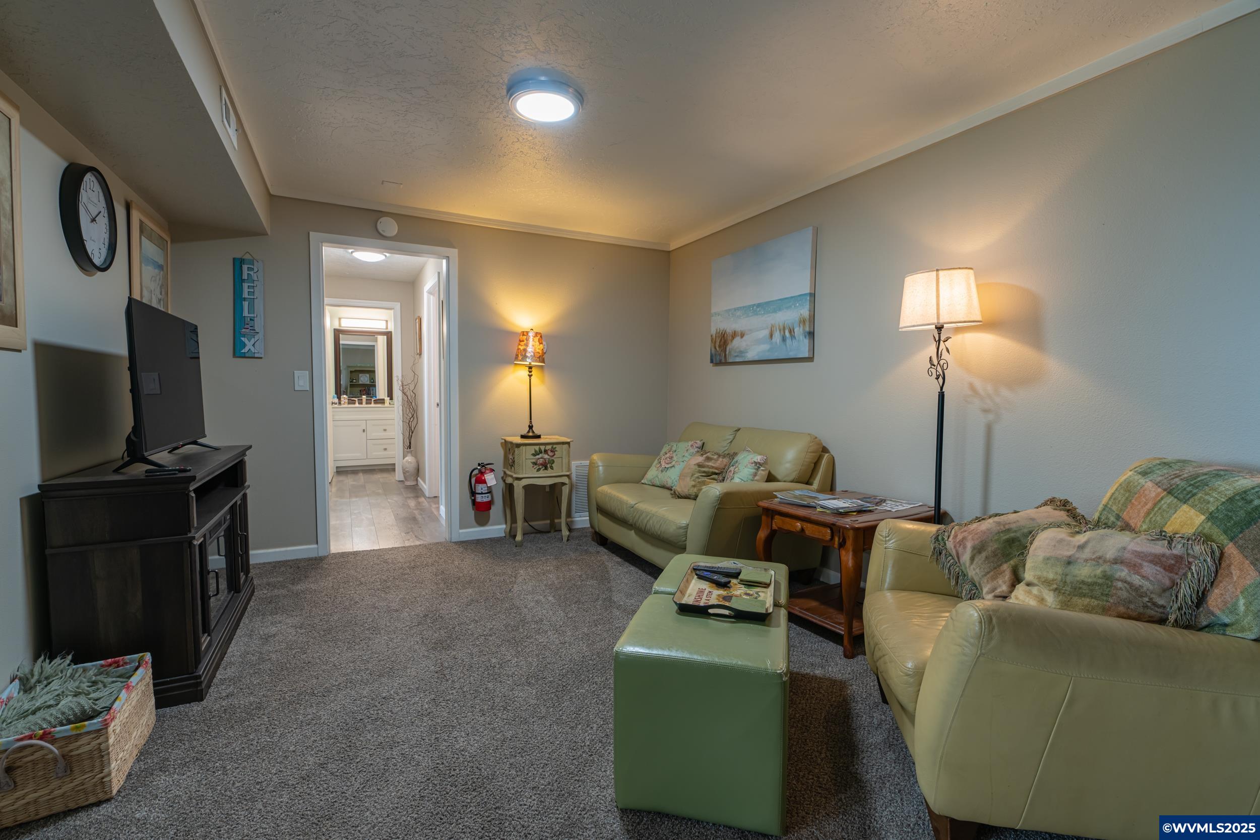 Newport, Oregon 97365, United States, 3 Bedrooms Bedrooms, ,3 BathroomsBathrooms,Residential,Pending,119714