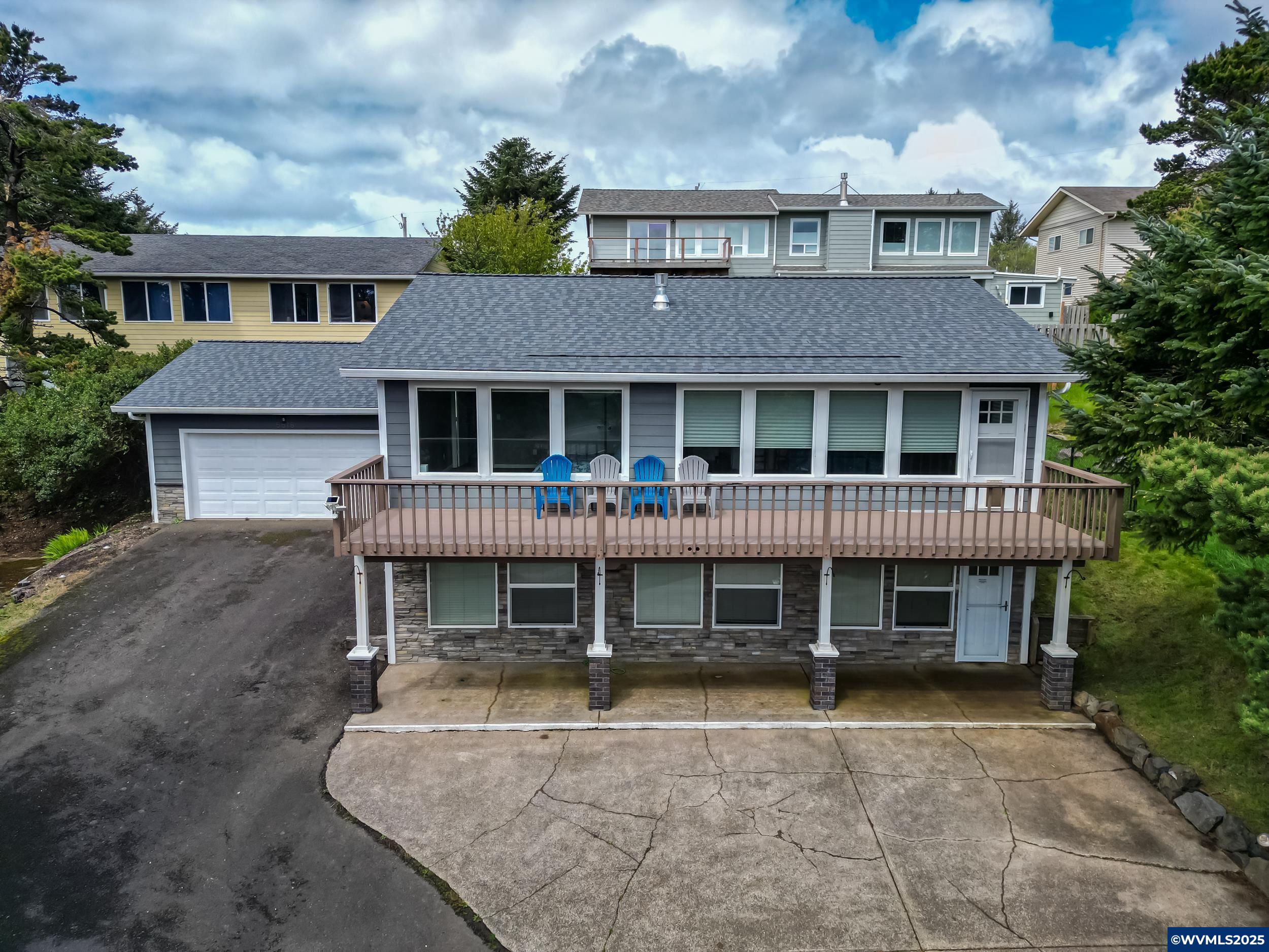 Newport, Oregon 97365, United States, 3 Bedrooms Bedrooms, ,3 BathroomsBathrooms,Residential,Pending,119714