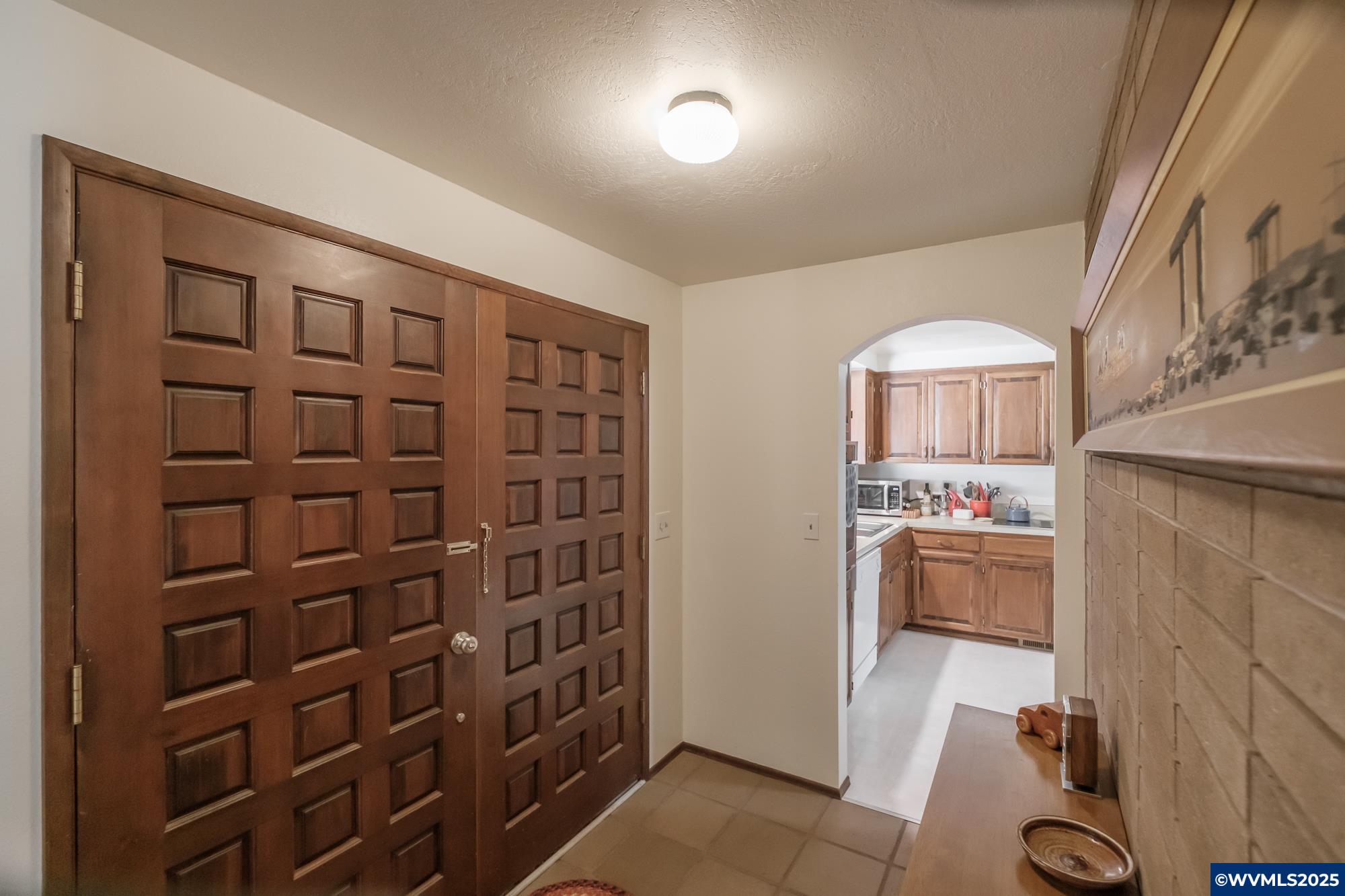 688 Wyatt Ln