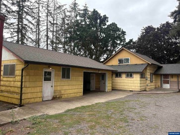9068 SE Snoddy Dr Aumsville OR 97325