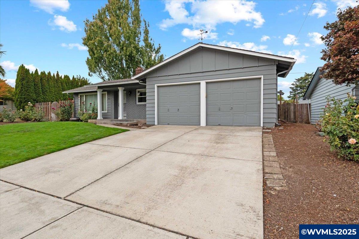 1455 Manzanita St NE