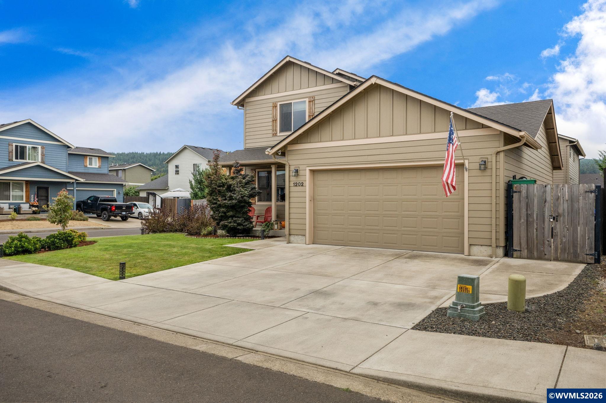 1202 Albatross Ct
